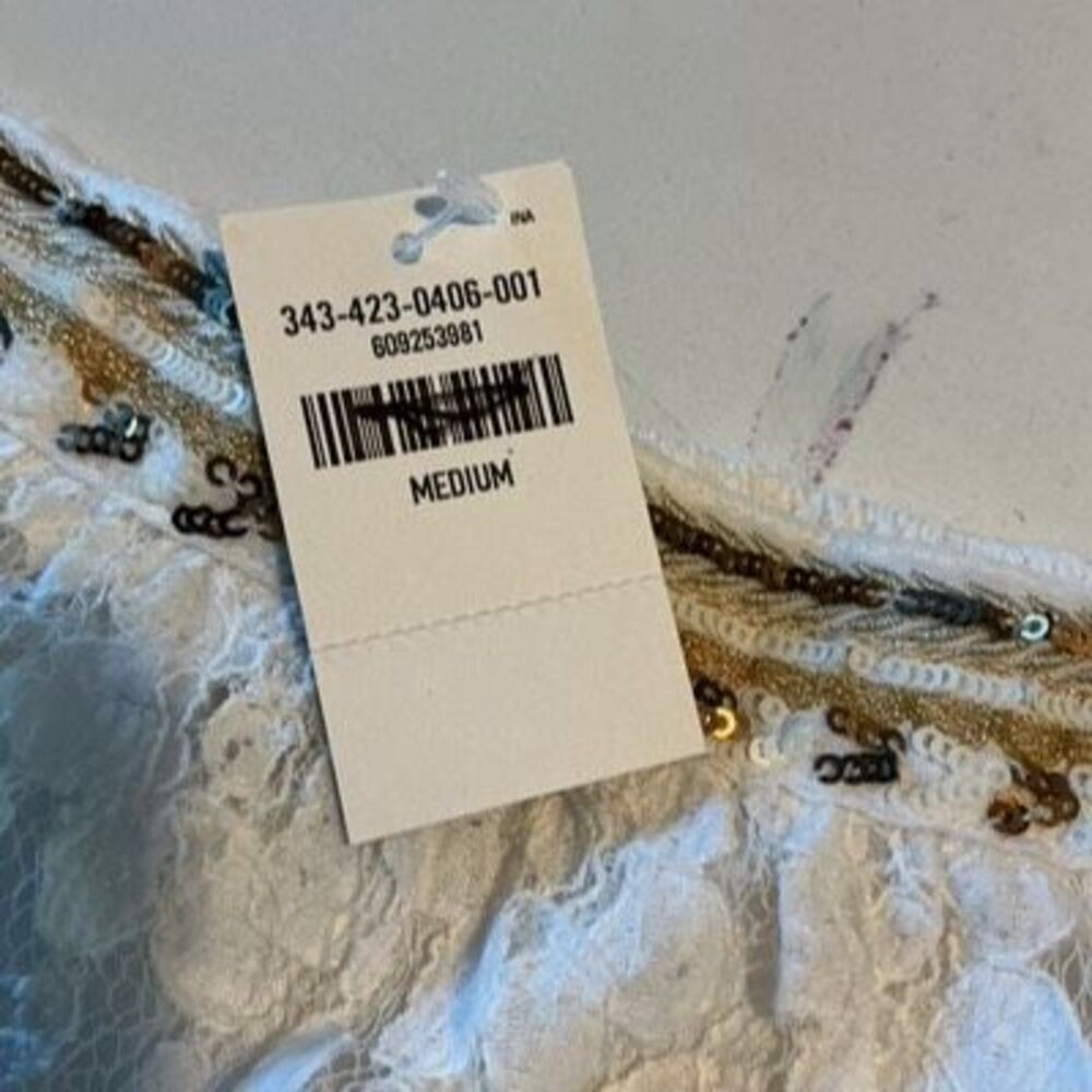 NEW Hollister Lace Floral Mini Skirt Sz M White Fairy Lined Stretch Waist - Picture 7 of 7